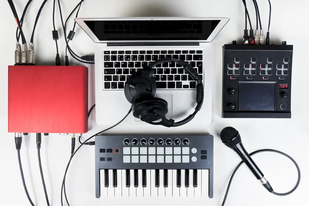 Portable home recording studio with laptop